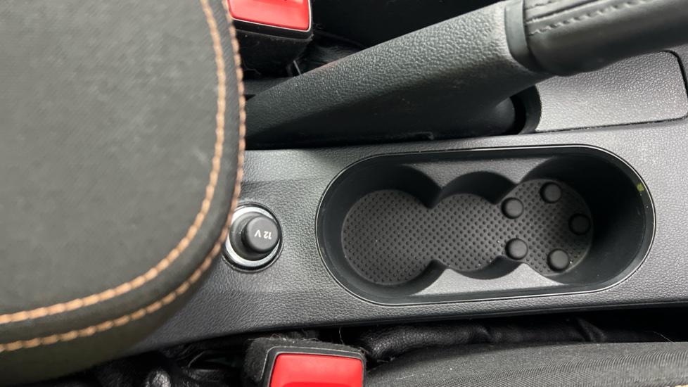 Rear Armrest/ Cup Holder