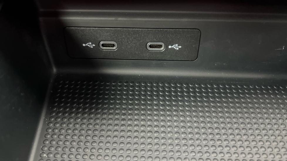 USB C Connection 