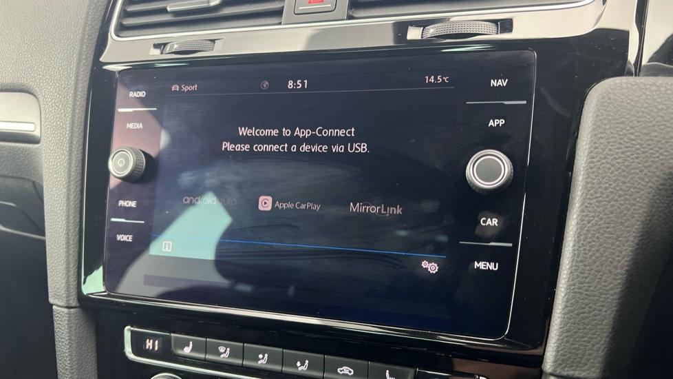 Apple Car Play & Android Auto