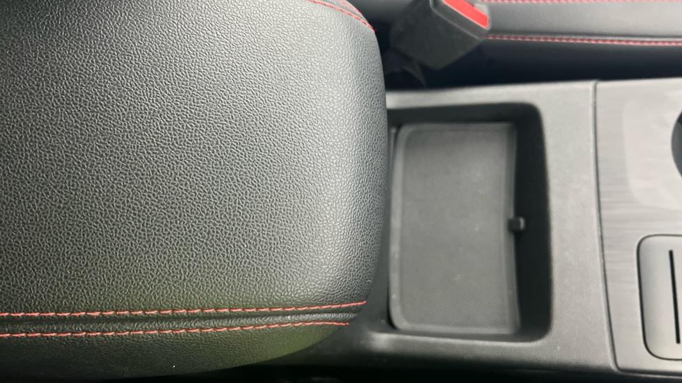 Rear Armrest/ Cup Holder