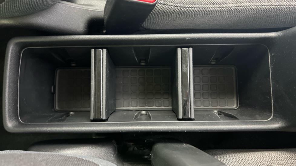 Rear Armrest/ Cup Holder