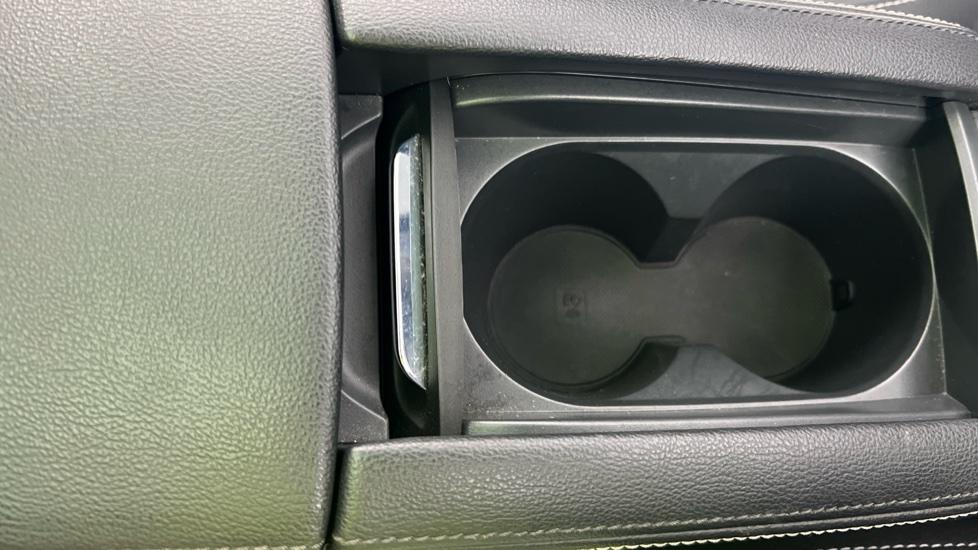 Rear Armrest/ Cup Holder