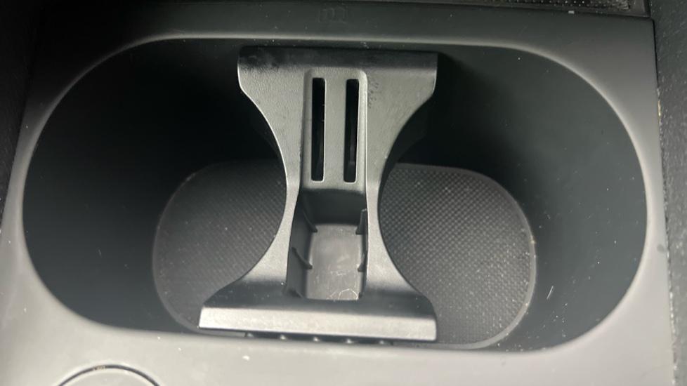 Rear Armrest/ Cup Holder