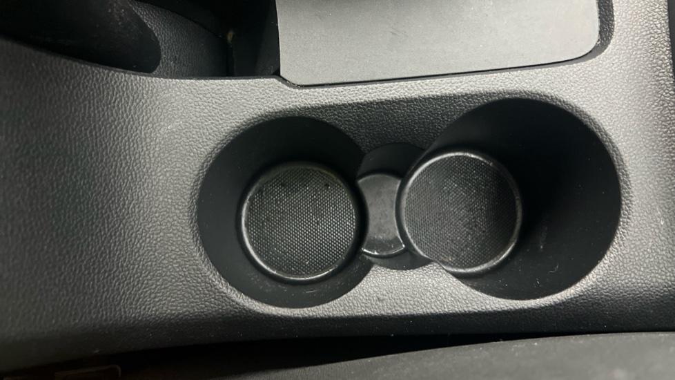 Rear Armrest/ Cup Holder