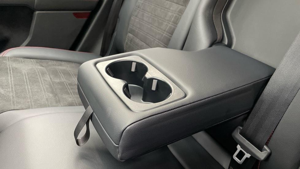 Rear Armrest/ Cup Holder