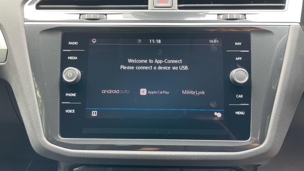 Apple Car Play & Android Auto