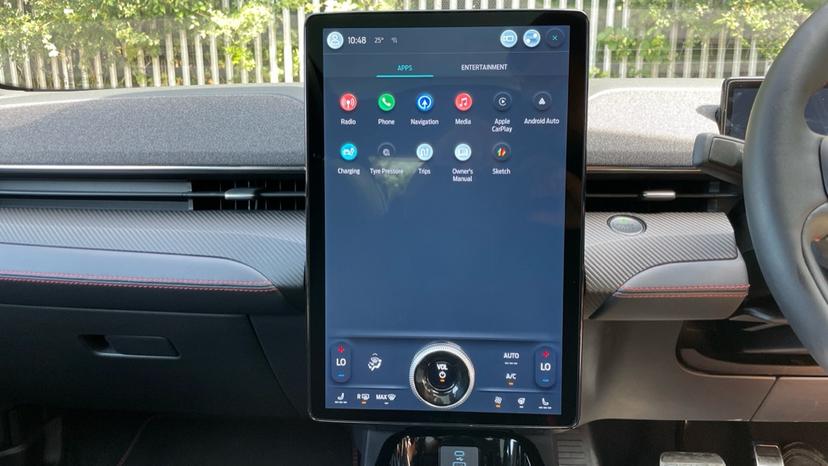 Apple Car Play & Android Auto