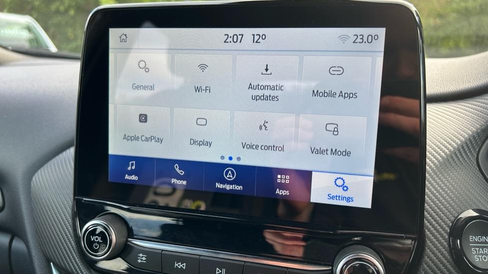 Apple Car Play & Android Auto