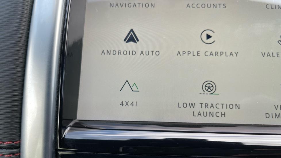 Apple Car Play & Android Auto