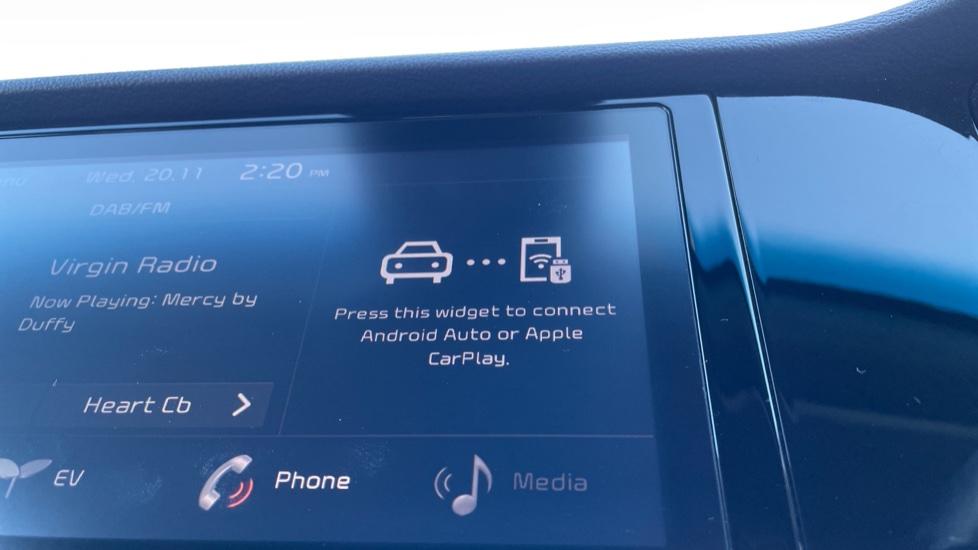 Apple Car Play & Android Auto