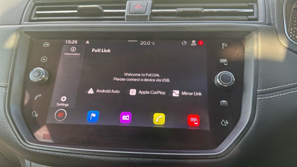 Apple Car Play & Android Auto