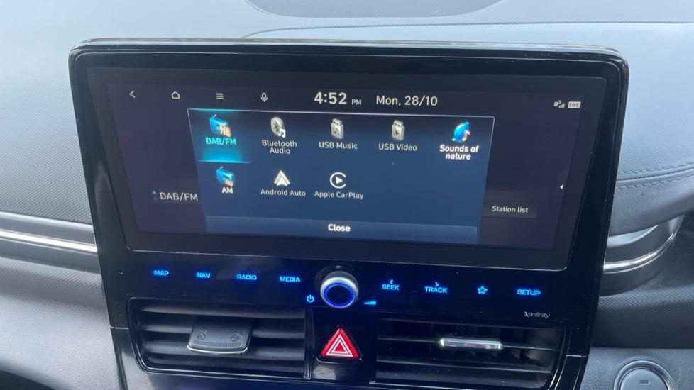 Apple Car Play & Android Auto