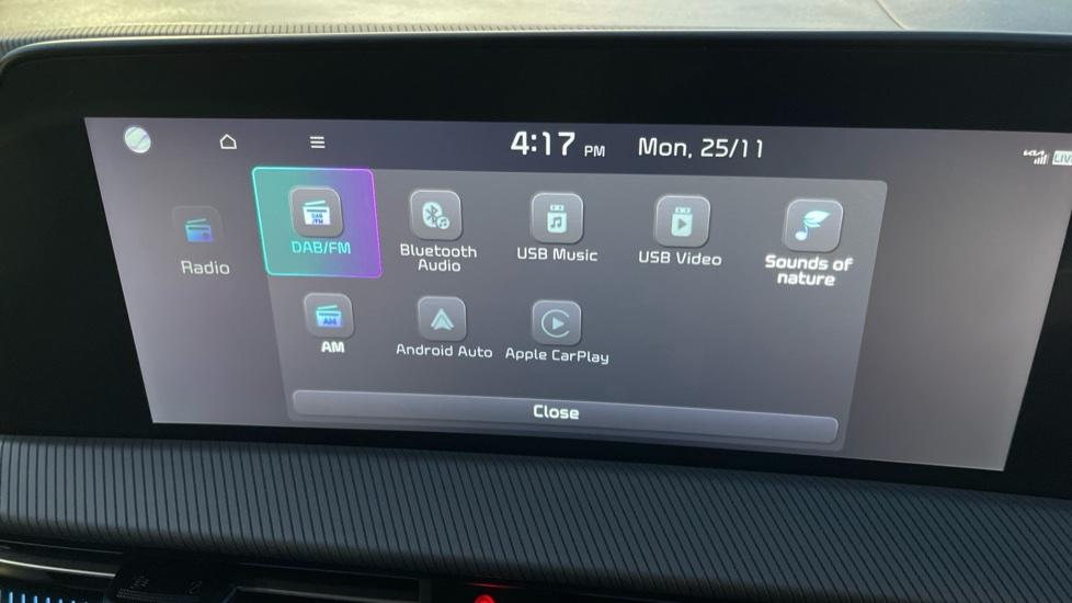 Apple Car Play & Android Auto