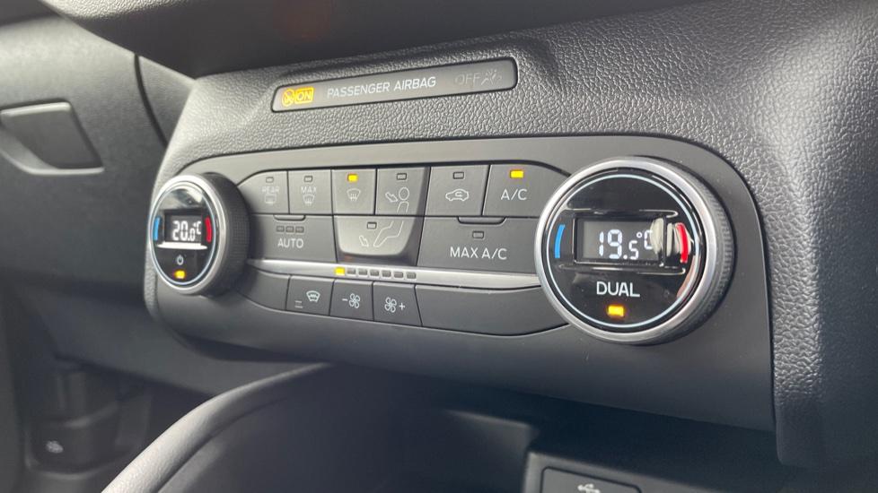 Dual Zone Climate Control 