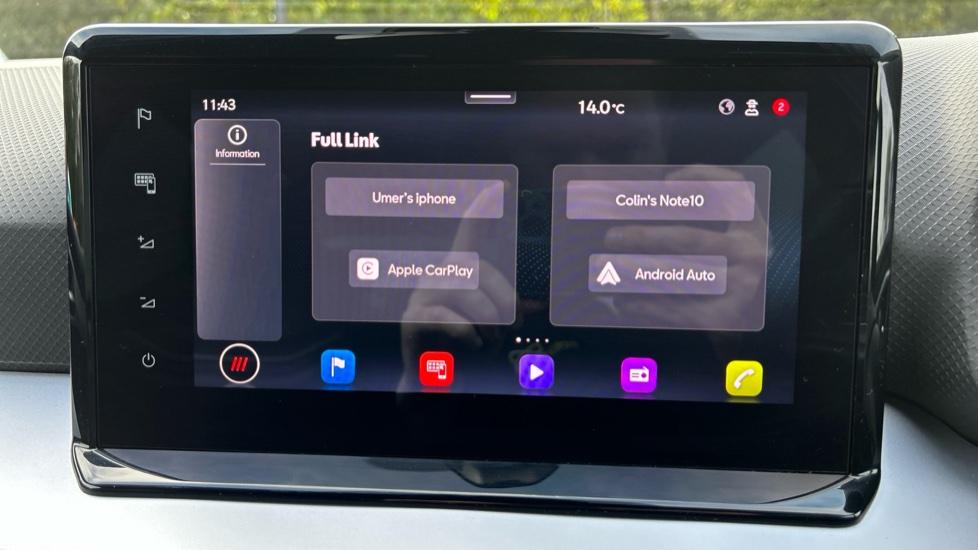 Apple Car Play & Android Auto