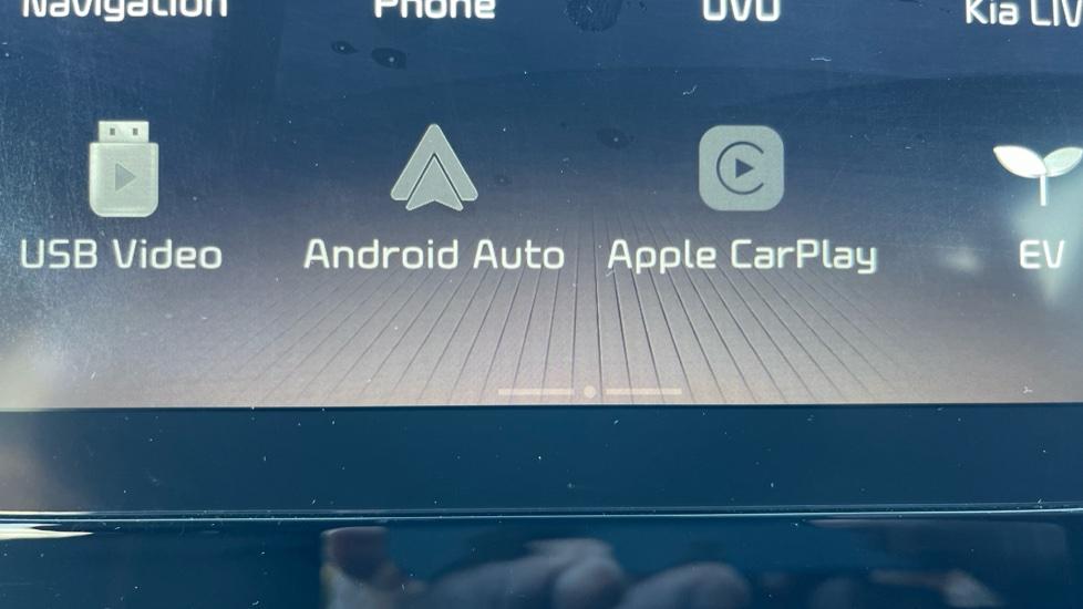 Apple Car Play & Android Auto