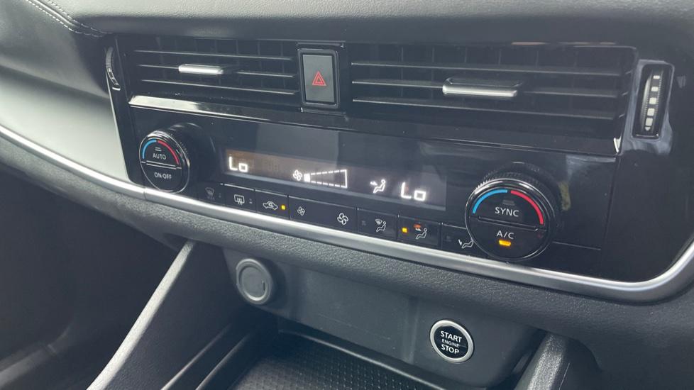 Dual Zone Climate Control 