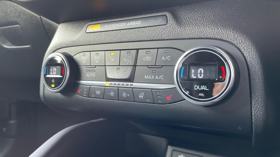 Dual Zone Climate Control 