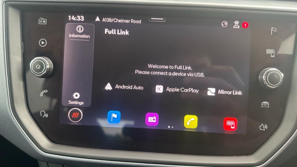 Apple Car Play & Android Auto