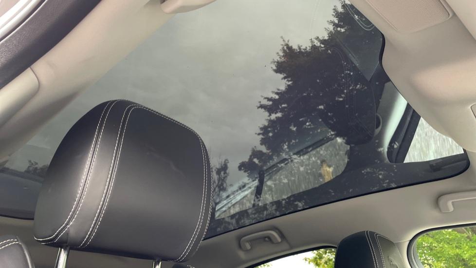 Fixed Panoramic Sunroof 