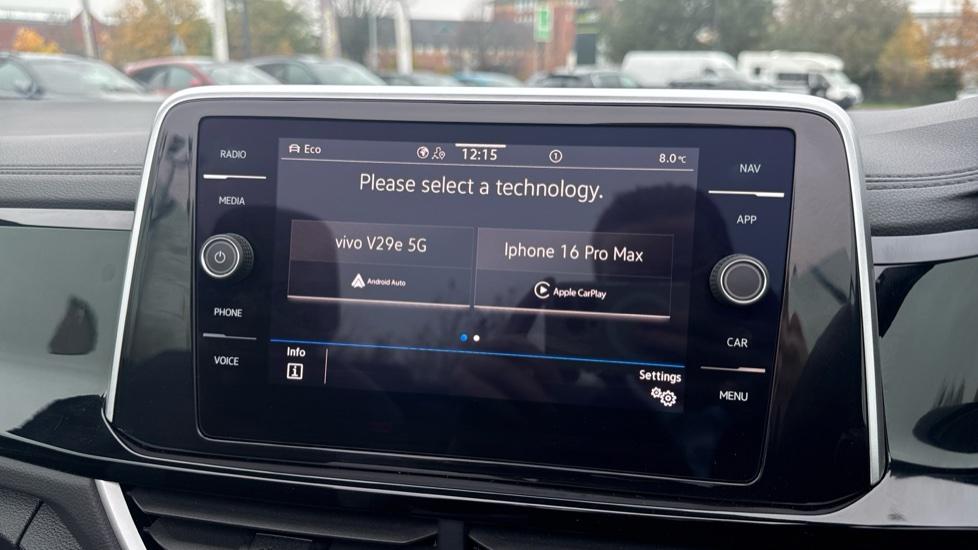 Apple Car Play & Android Auto