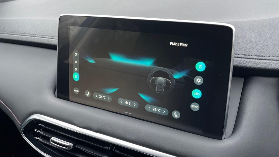 Dual Zone Climate Control 