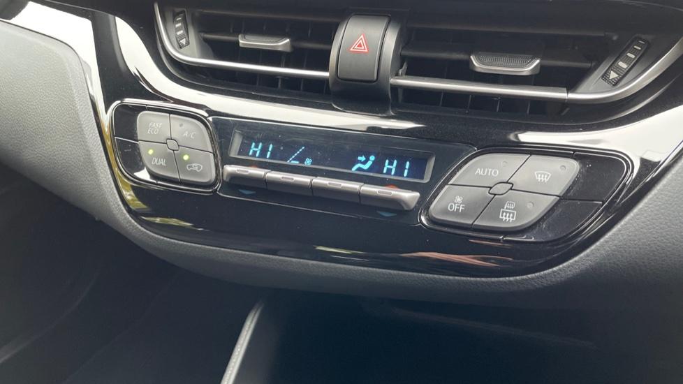 Dual Zone Climate Control 