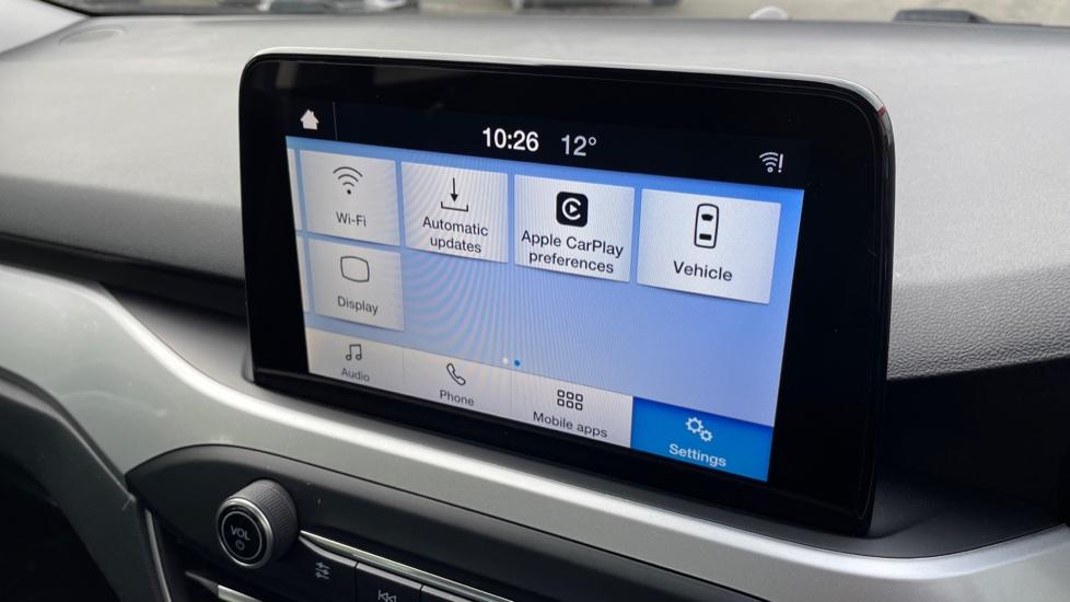 Apple Car Play & Android Auto