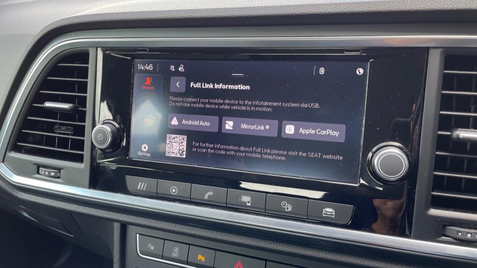 Apple Car Play & Android Auto