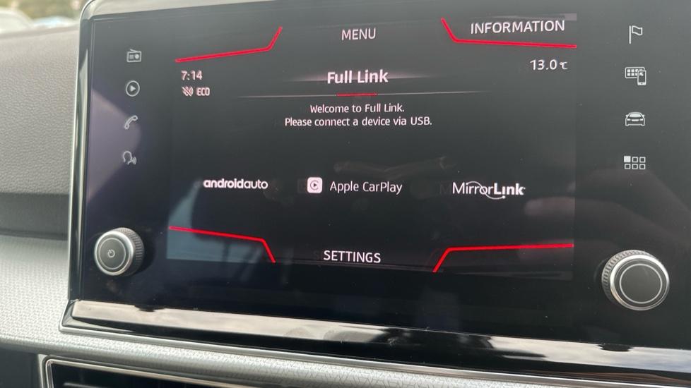 Apple Car Play & Android Auto