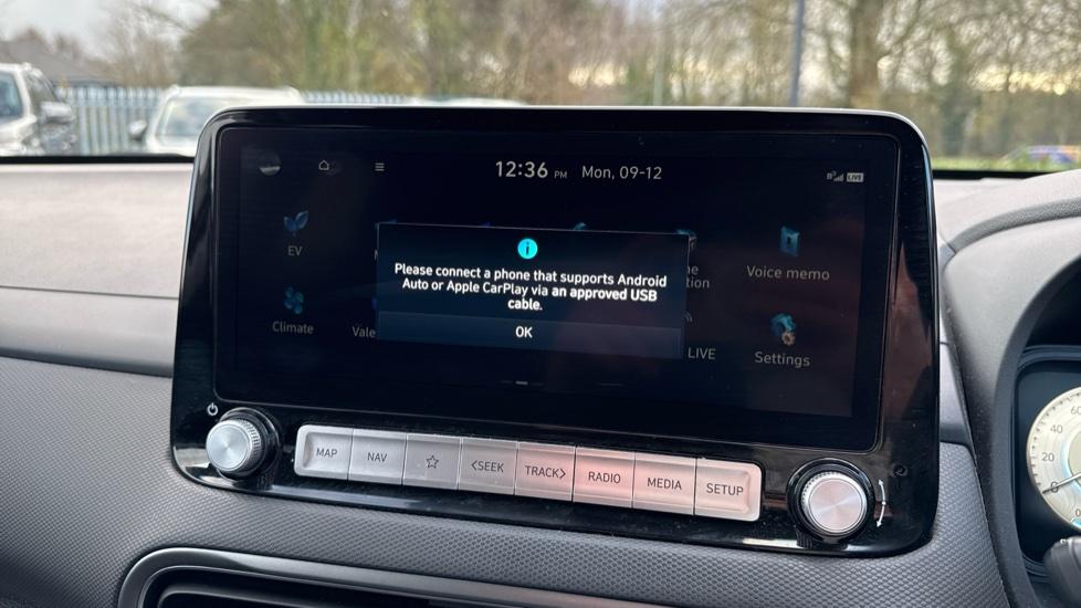 Apple Car Play & Android Auto