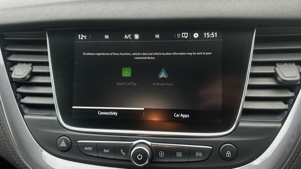 Apple Car Play & Android Auto