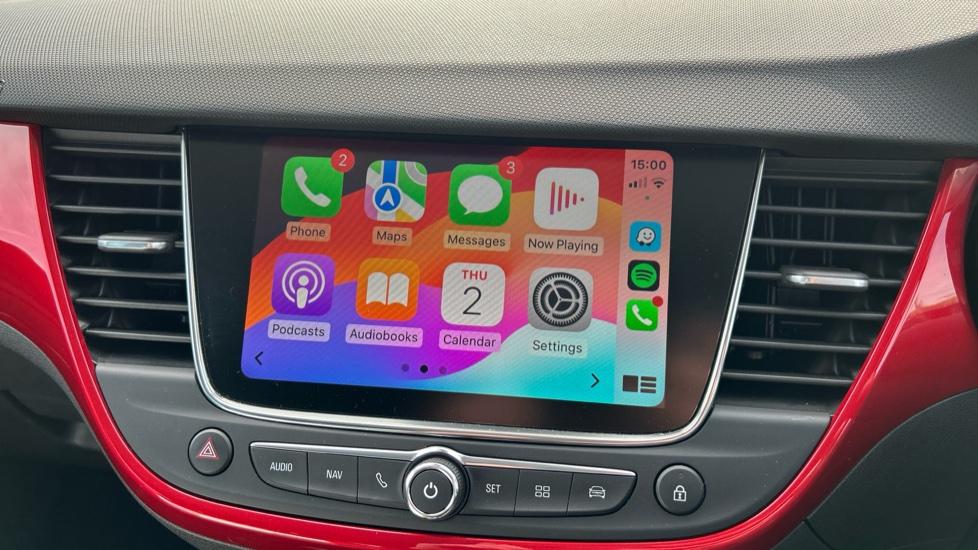 Apple Car Play & Android Auto