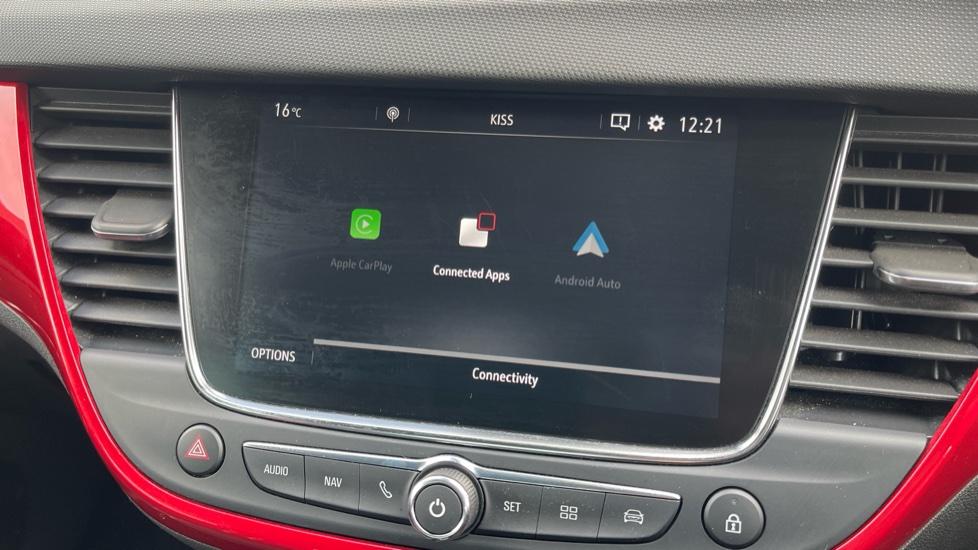 Apple Car Play & Android Auto