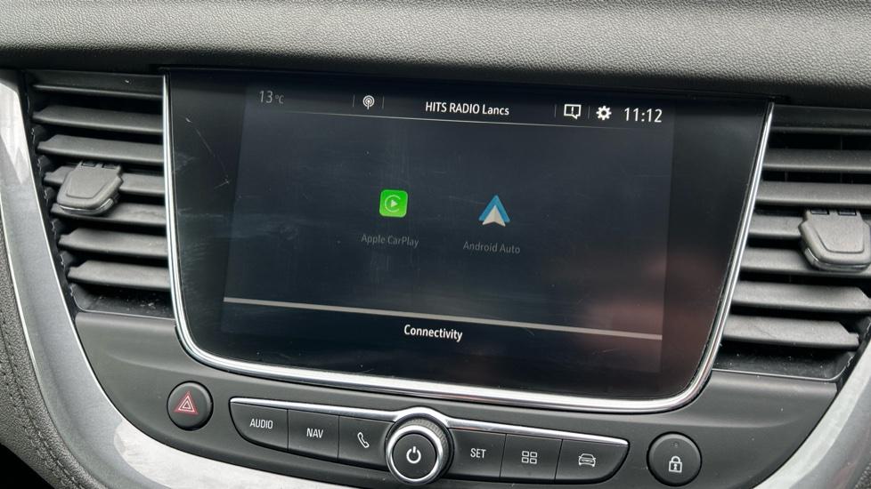 Apple Car Play & Android Auto