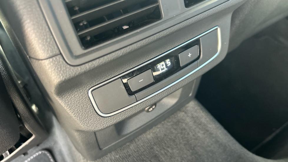 Rear climate control