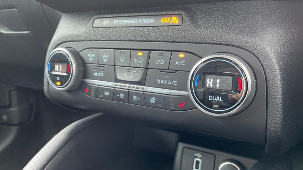 Dual Zone Climate Control 