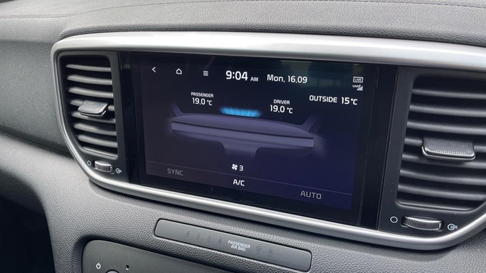 Dual Zone Climate Control 