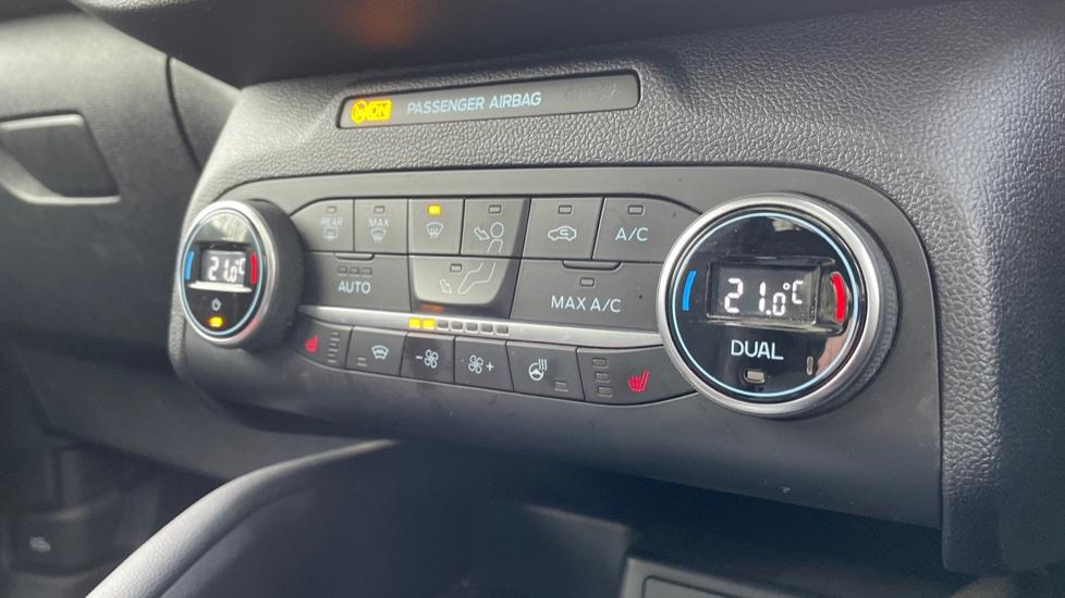 Dual Zone Climate Control 