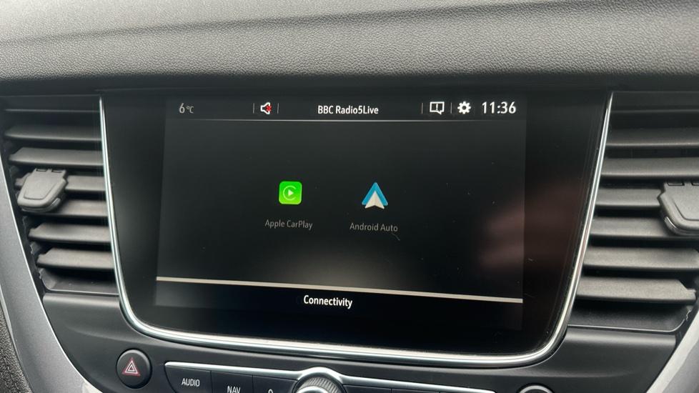 Apple Car Play & Android Auto