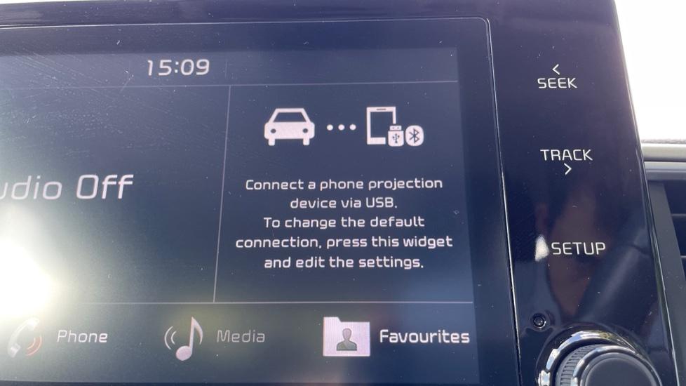 Apple Car Play & Android Auto