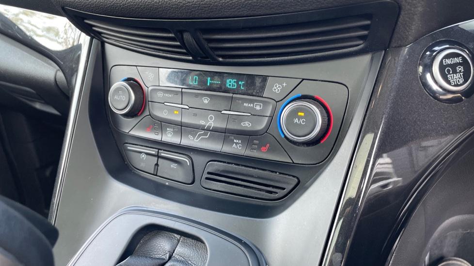 Dual Zone Climate Control 