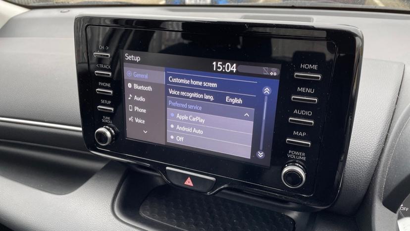 Apple CarPlay and Android Auto 