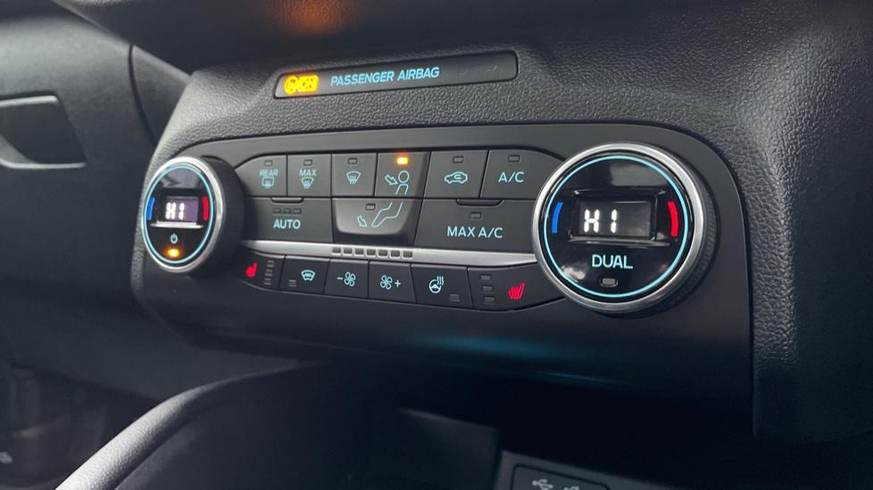 Dual Zone Climate Control 