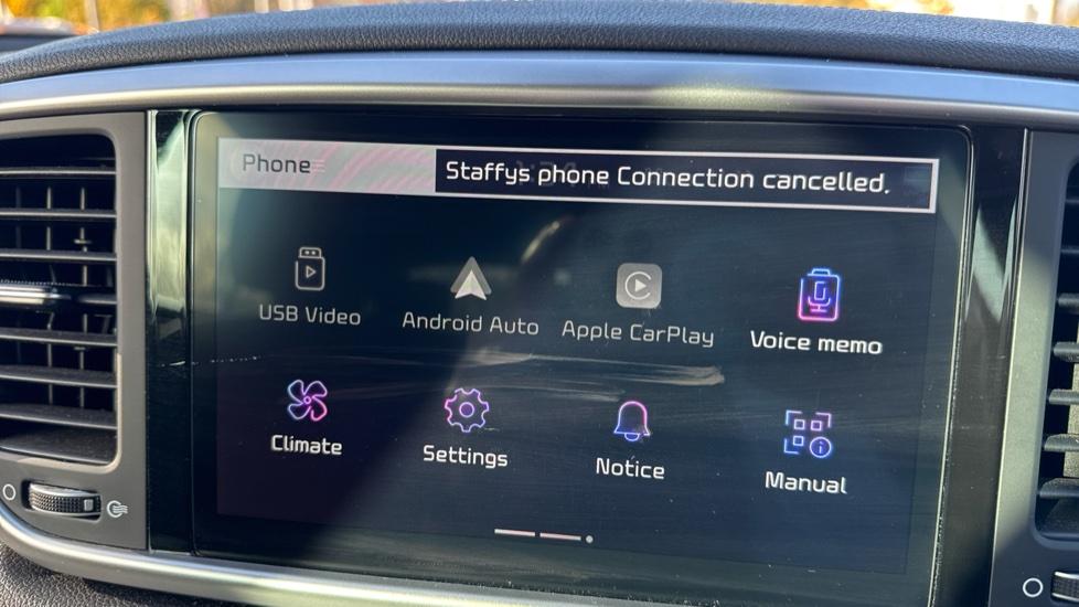 Apple Car Play & Android Auto