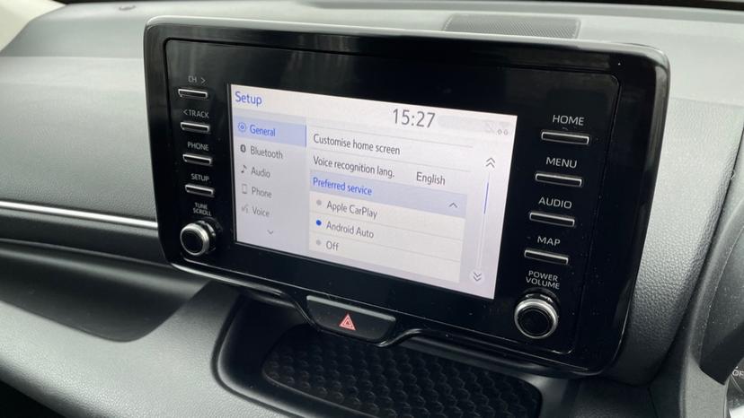 Apple CarPlay and Android Auto 