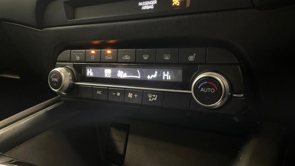 Dual Zone Climate Control 