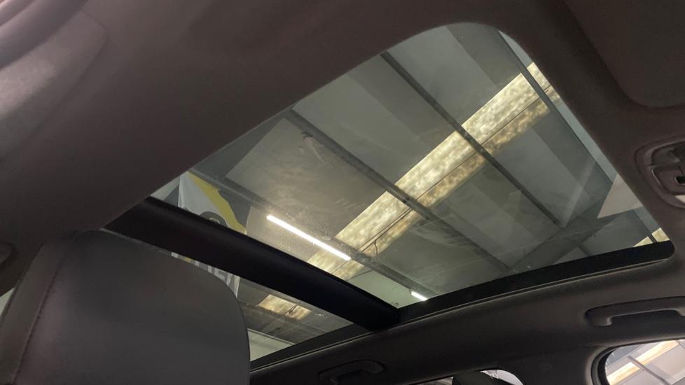 Sliding Panoramic Sunroof