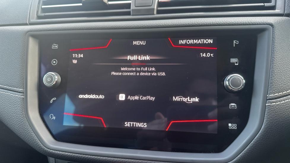 Apple Car Play & Android Auto