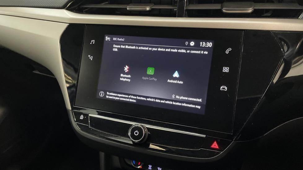 Apple Car Play & Android Auto